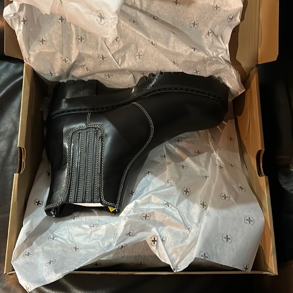 🔥🔥NEW Dr. Martens Rometty Contrast Stitch Atlas Platform Chelsea Leather Boots - Picture 10 of 11